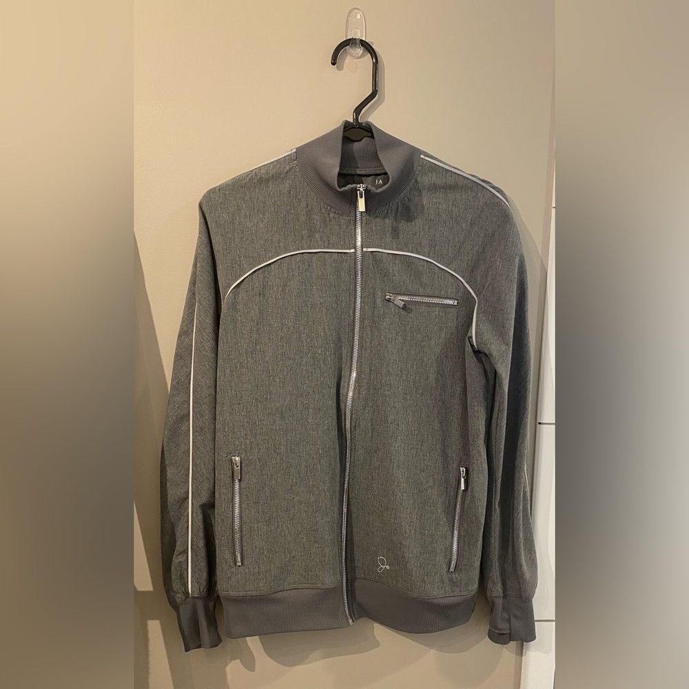 Jaanuu Women’s Scrub Jacket. Size Small. Heather Gray